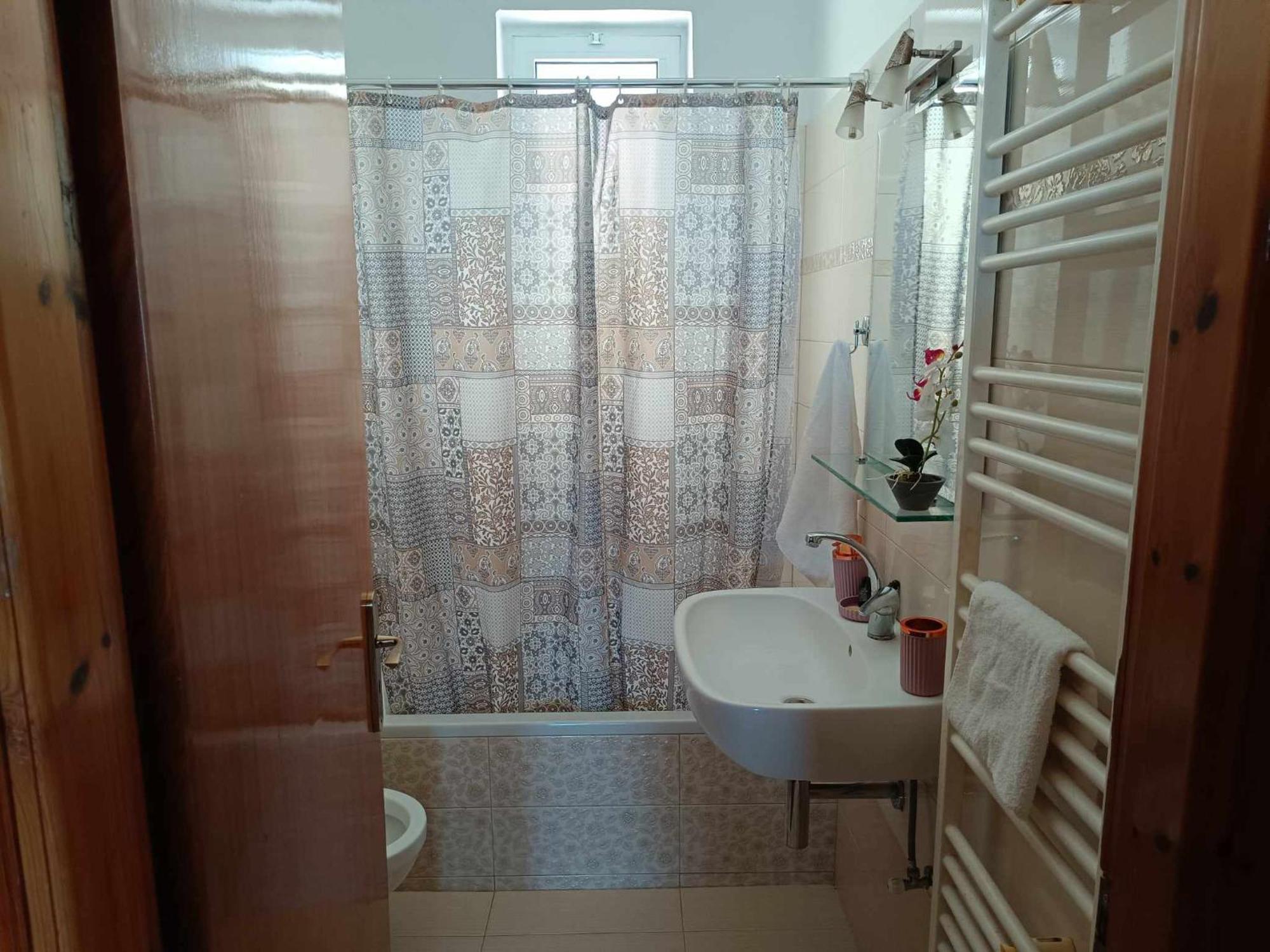 Angela Hilltop Apt 1 アルガッシ エクステリア 写真